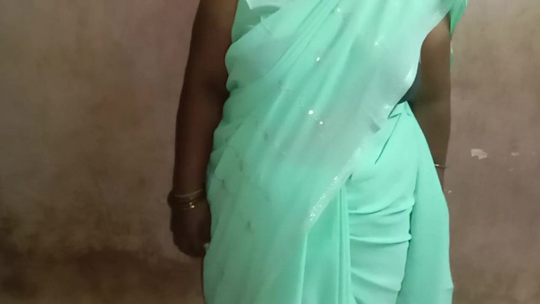 Tamil Anti Uma235: I Went to My Stepmother's House and Saw That She...