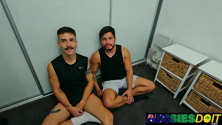 AussiesDoIt: Sexy Simon Reams Mateo