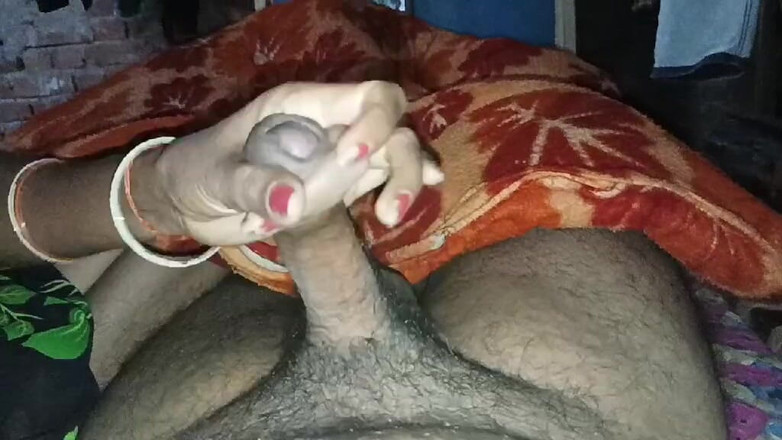 PrincyVicky: Istri india lagi asik nyepong dan ngentot kontol