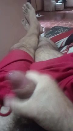 Meine Brust pulsiert, aus der viel dicke Milch fließt