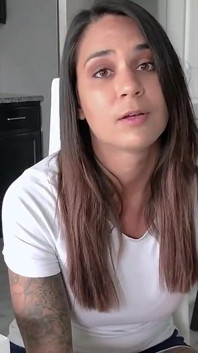 Mijn latina stiefmoeder is zo'n perverse dat ik haar moest neuken - gratis volledige film