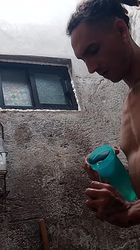 Duşta her şey: raba erre elle