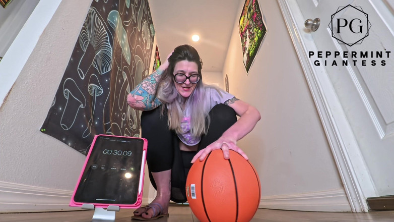 Peppermint Giantess: 6'7 Tall Goddess One-handed Basketball Hold Challenge How Long Can...