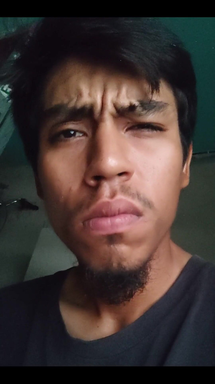 AlexAlejandro13: Grande giorno questo martedì eiaculando seduto