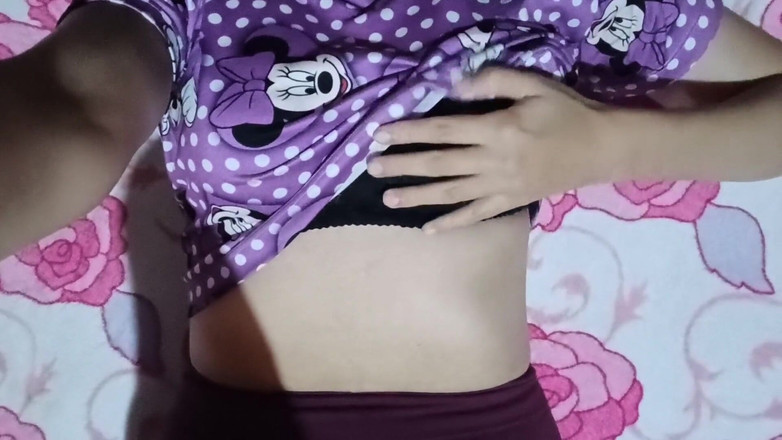 Yuli and tony: Bohatý ženský orgasmus s mým novým pyžama. Jsem velmi nadržená pokaždé,...