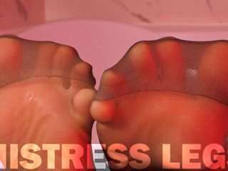 Mistress Legs: Nohy bohyně v mokrých opálovaných podkolenkách se zpevněnými prsty vás škádlí...