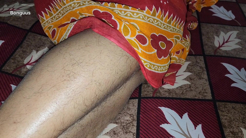 Riya Bonguus: Hintli teyze yatağı paylaşıyor ıslak kremsi amcık ateşli seks