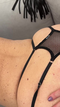 Fétiche anal, orgie avec une MILF enceinte