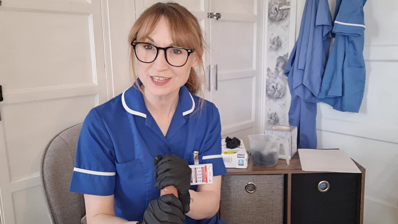 Lily kink: Percobaan pekerjaan tangan perawat klinik seks pov