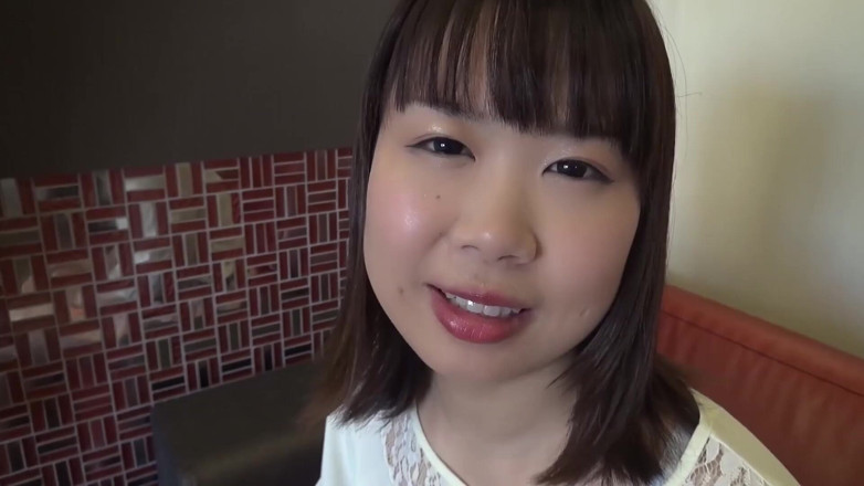 Asians in love: Lori larki bare land ka maja leti hai