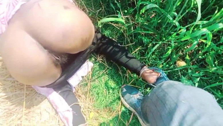 Bk Vlogs: Дези бхабхи трахнули в полях