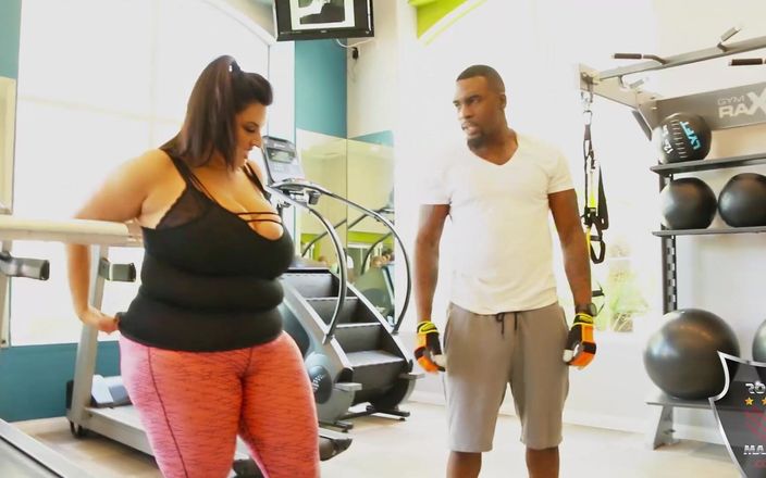 Major Plump: La grossa bbw sofia rose viene sbattuta sul bancone della...