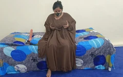 Very Hot Pakistani Mature Aunty Fast Riding on Dildo with Urdu Sexy Talking