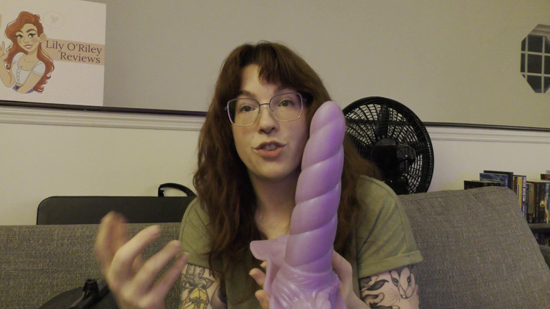 Lily O'Riley: NSFW Recenzie a accesoriului Mystic Motorbunny