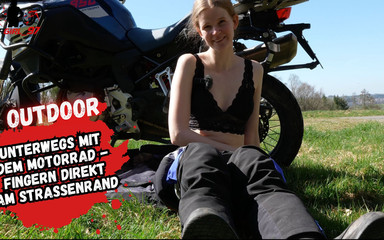 Bikergirl_97: Çifte Orgazma Kadar Bir Motorcu Turunda Parmaklandı!