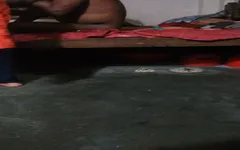 Fick deshi-ehefrau ihre großen möpse und enge muschi