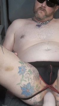 Curvă amatoare homosexuală Ryan743 futându-i gaura distrusă