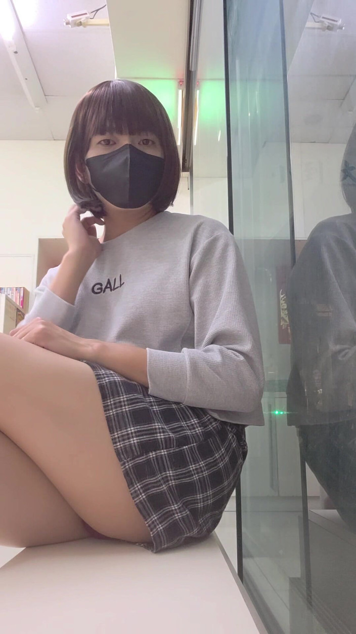 Taiwancdgirl: 红色的蕾丝内裤