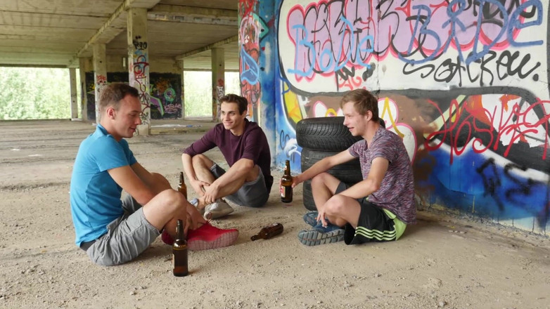 Kinky Twink: The Loser Gets Two Bare Boners