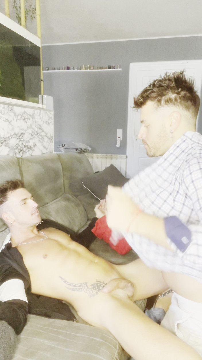 Carlos and Hector: Pipes mutuelles