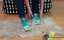 KimisWorld: Green Running Shoes &amp; Real Silonky - Hra na boty a ponožky Škádlení