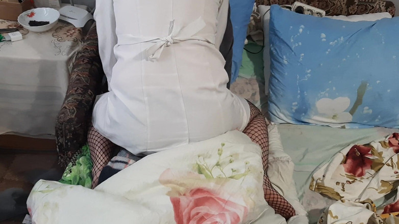 Lesbian-candys: The MILF Doctor Sat on My Face and I Felt...