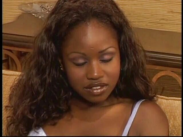 Lethal Babes: Geile schwarze schätzchen bekommen ihre muschi hart gepflügt