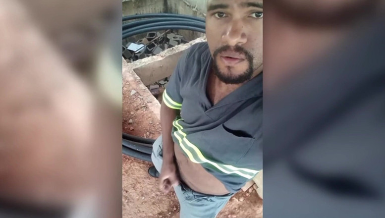 TheBlacKHunterr: 隐藏在工作中的手淫