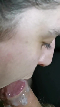 Les lumières sur mon visage, pipe baveuse et plus profonde