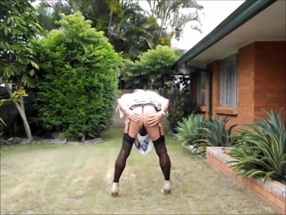 Sissy Becky: Sissyslutbecky buka baju