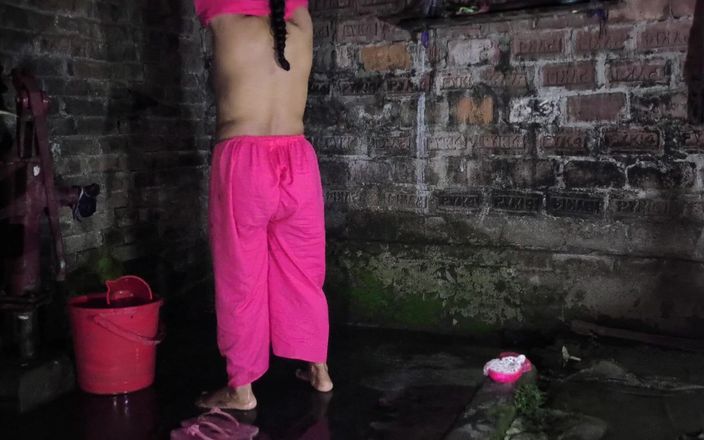 SAFI-SEXY: Mi esposa se estaba bañando