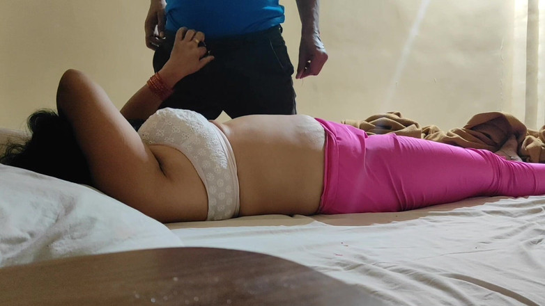 Hemant sarita: Fidanzata scopata nella camera d'albergo oyo con il fidanzato tremenda...