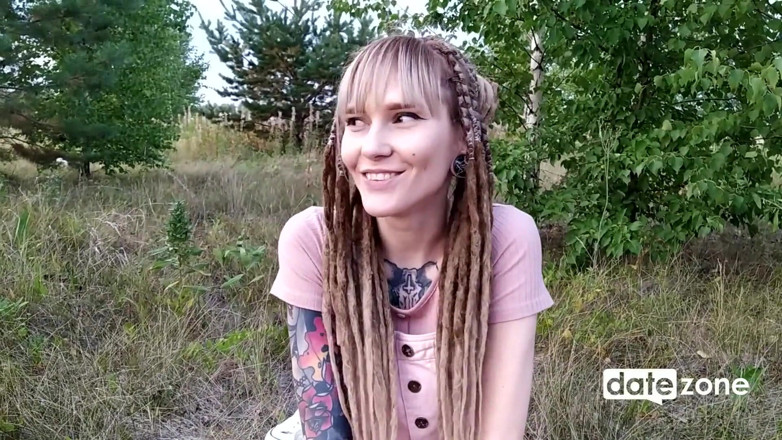 Datezone: Skinny Girl Does Blowjob and Makes Him Cum with Her...