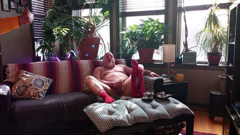 beardaddychub: Bear Jerks off in Flip Flops - Bonus Feature Included at...