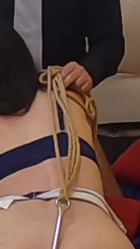 Bičování nádherného zadku bičem, ořez - BDSM výprask - část 2