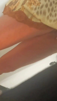 Chica fiestada del club follada en escalera