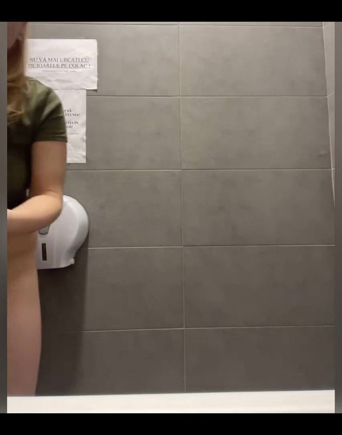 JuiceLussie: 初めての大きなペニスでのアナルセックス