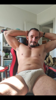 I Woke up Very Horny, Look How I Am.
