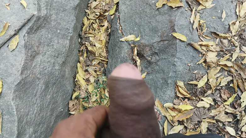 Suthavillagexxx: Tamil Boy Masturbating in the Forest