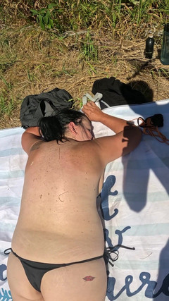 Homesteadmama: Naken sola. Jag vill verkligen uppmuntra andra att gå offline...