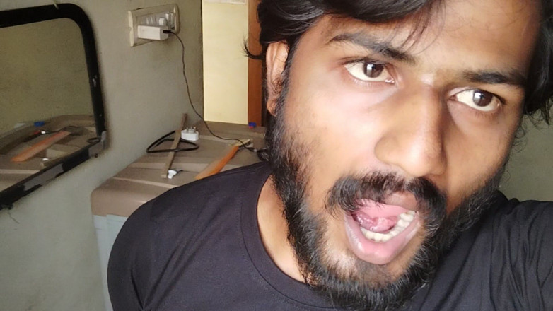 KUMBHA MANOJ KUMAR: Xhard Star India ora più video nel paese locale