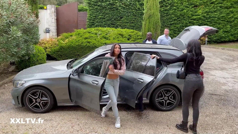 XXLTVFR: The Couple Inaugurates the Villa