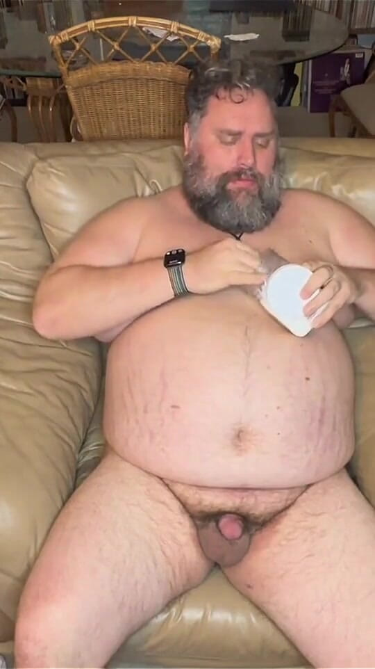 Relaxing with a Cold One and a Hot Cock (The Lucky Trick)