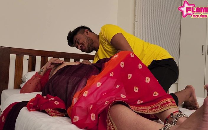 Flame Movies: Ấn Độ bhabhi làm tình mạnh bạo với chàng trai Ấn Độ