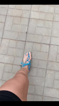 Shining with My Golden Toes on Sun