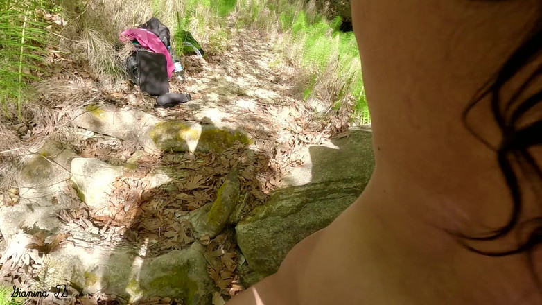 GianinaTS: 내 첫 야외 섹스!! 리나와 함께!!