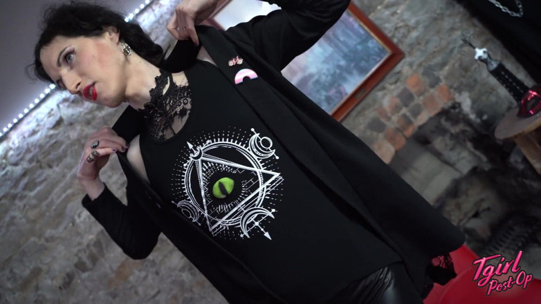Tgirl Post-Op: Post op trans kočka Persephone pitstop masturbuje