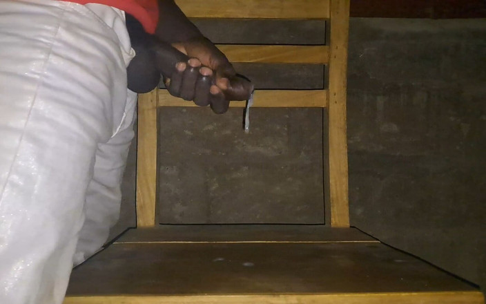 Power dick: Um bom pau preto precisa de um bom boquete