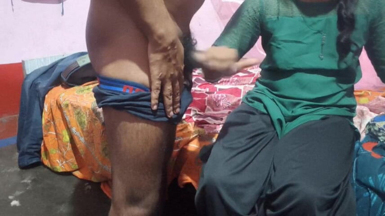 Sobha rani: Bölüm iki en iyi arkadaş köylü yenge ile sikişiyor