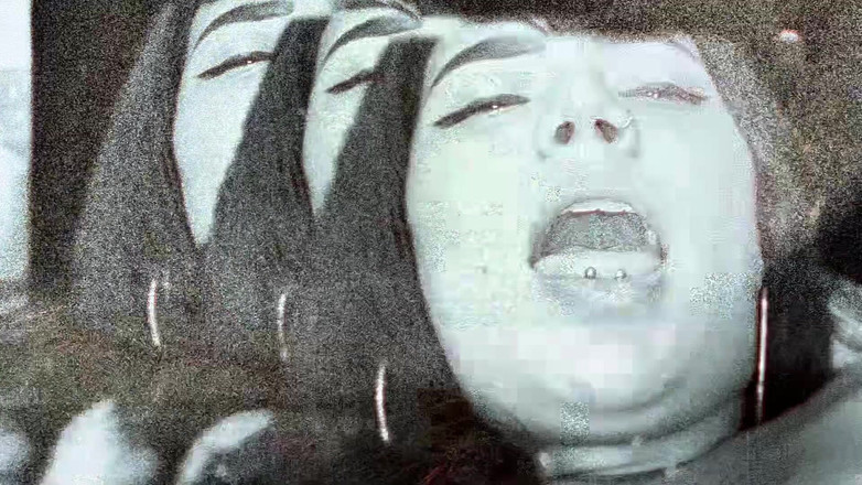 Kittydj: Naken hembiträde serviceflicka har onanerat hårt / Kittydj Latina